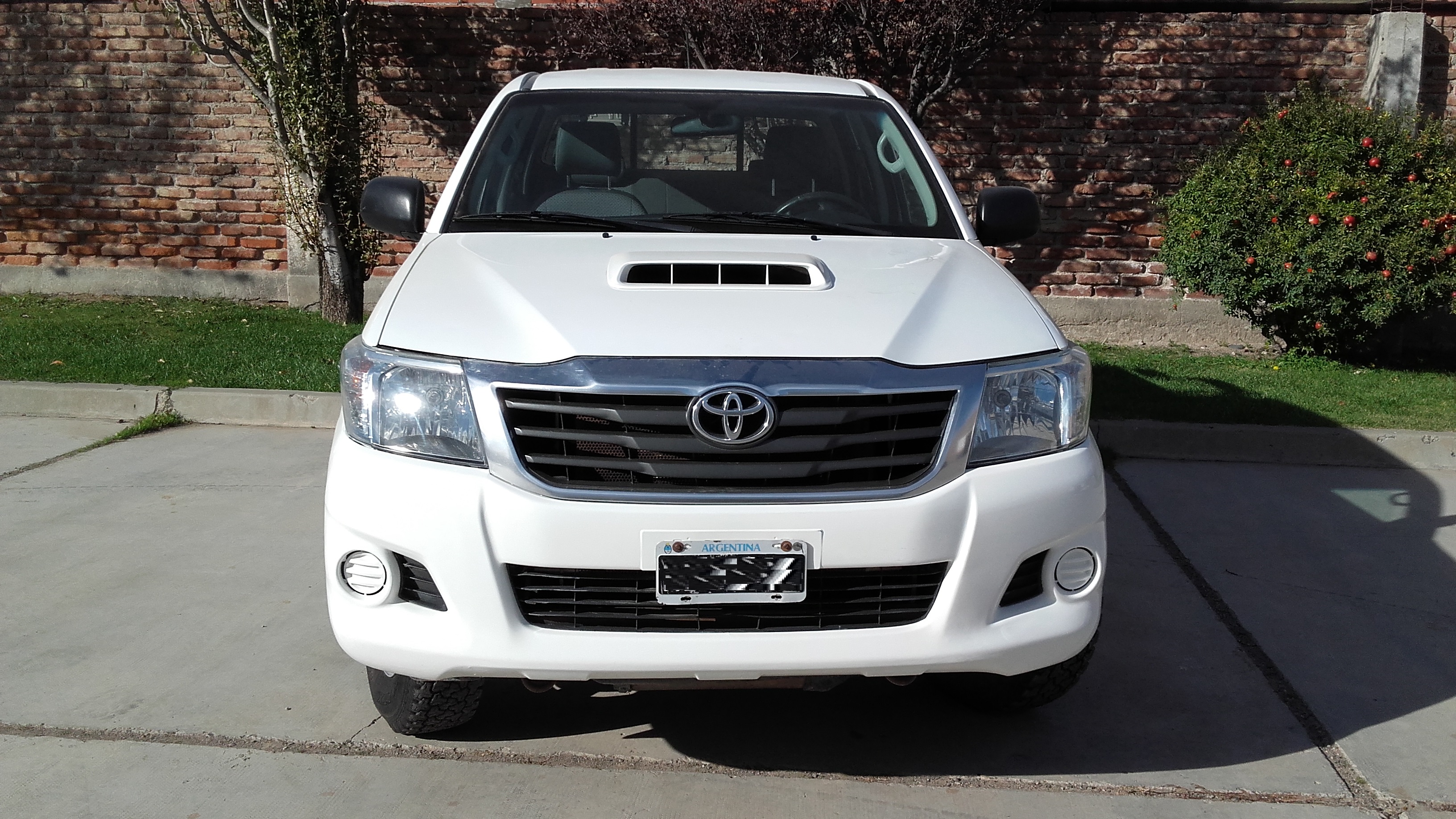 TOYOTA HILUX Cabina Doble DX PACK 2.5 Año 2015.